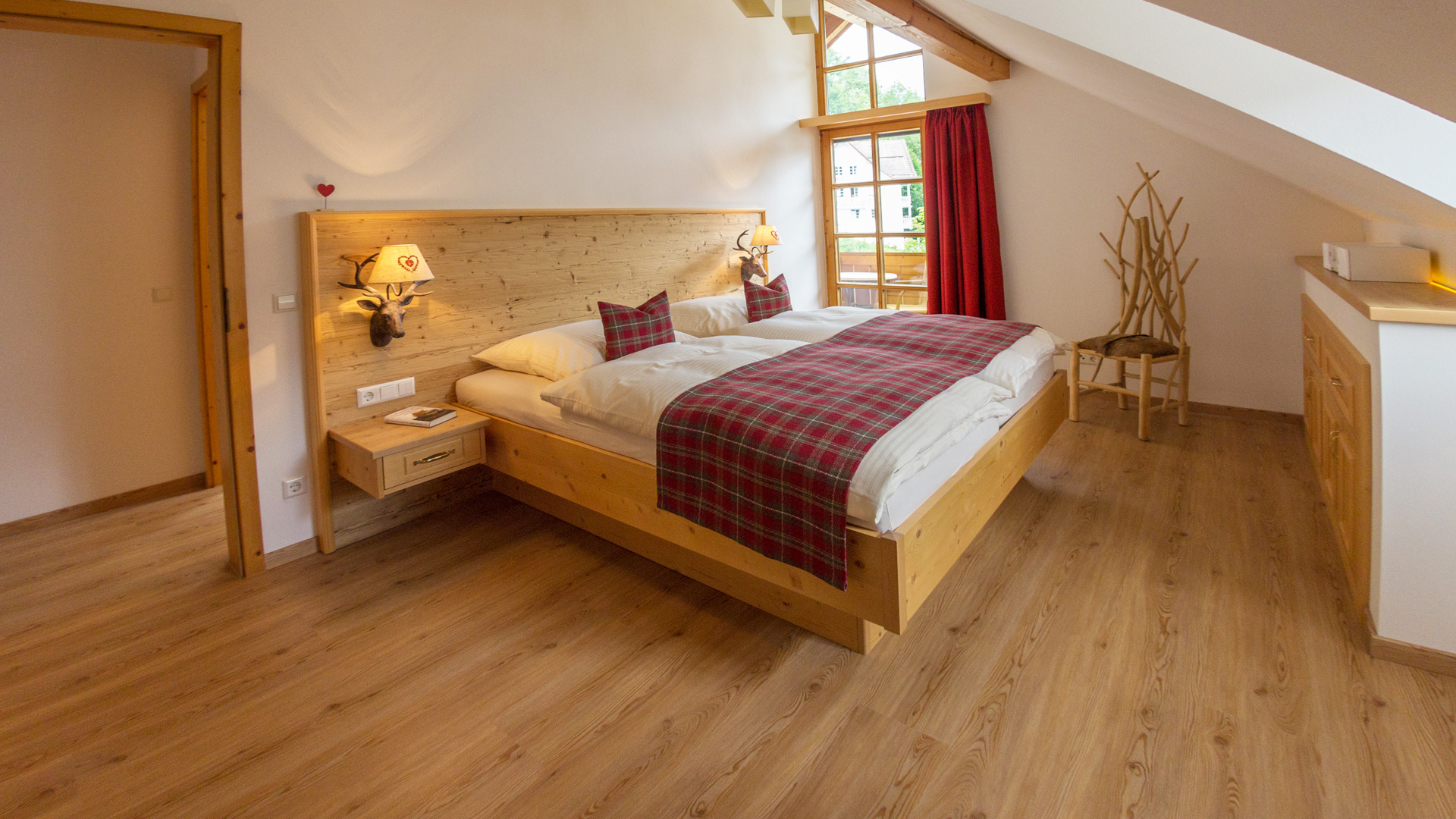 93-schlafzimmer-bergblick.jpg