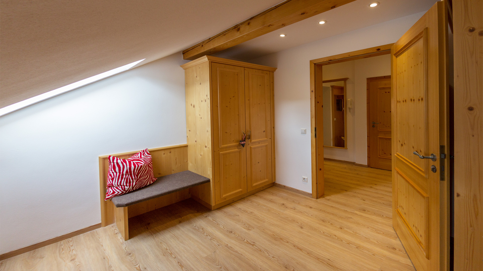 94-ankleidezimmer.jpg